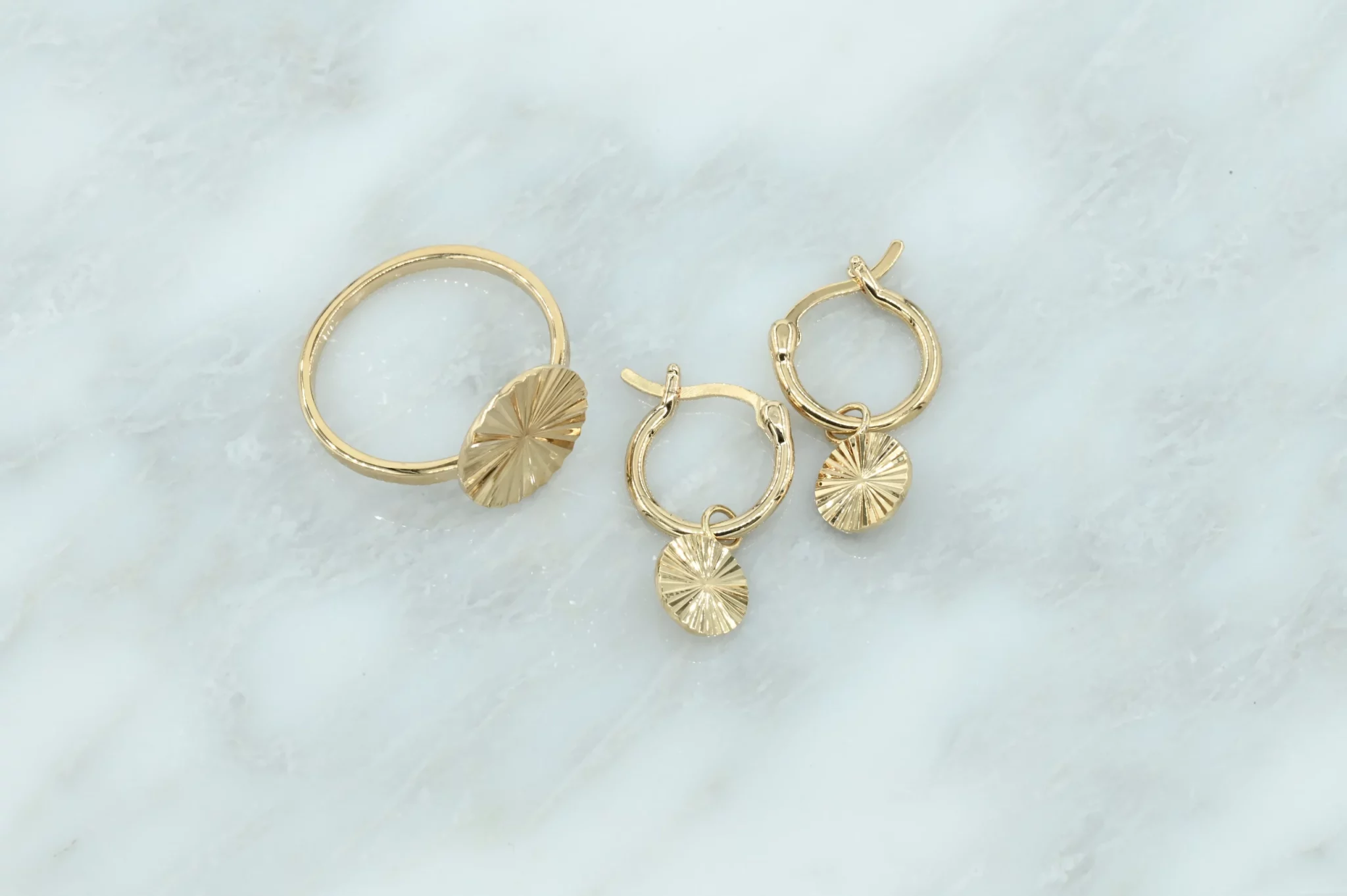 Gold-plated set van ring en oorbellen