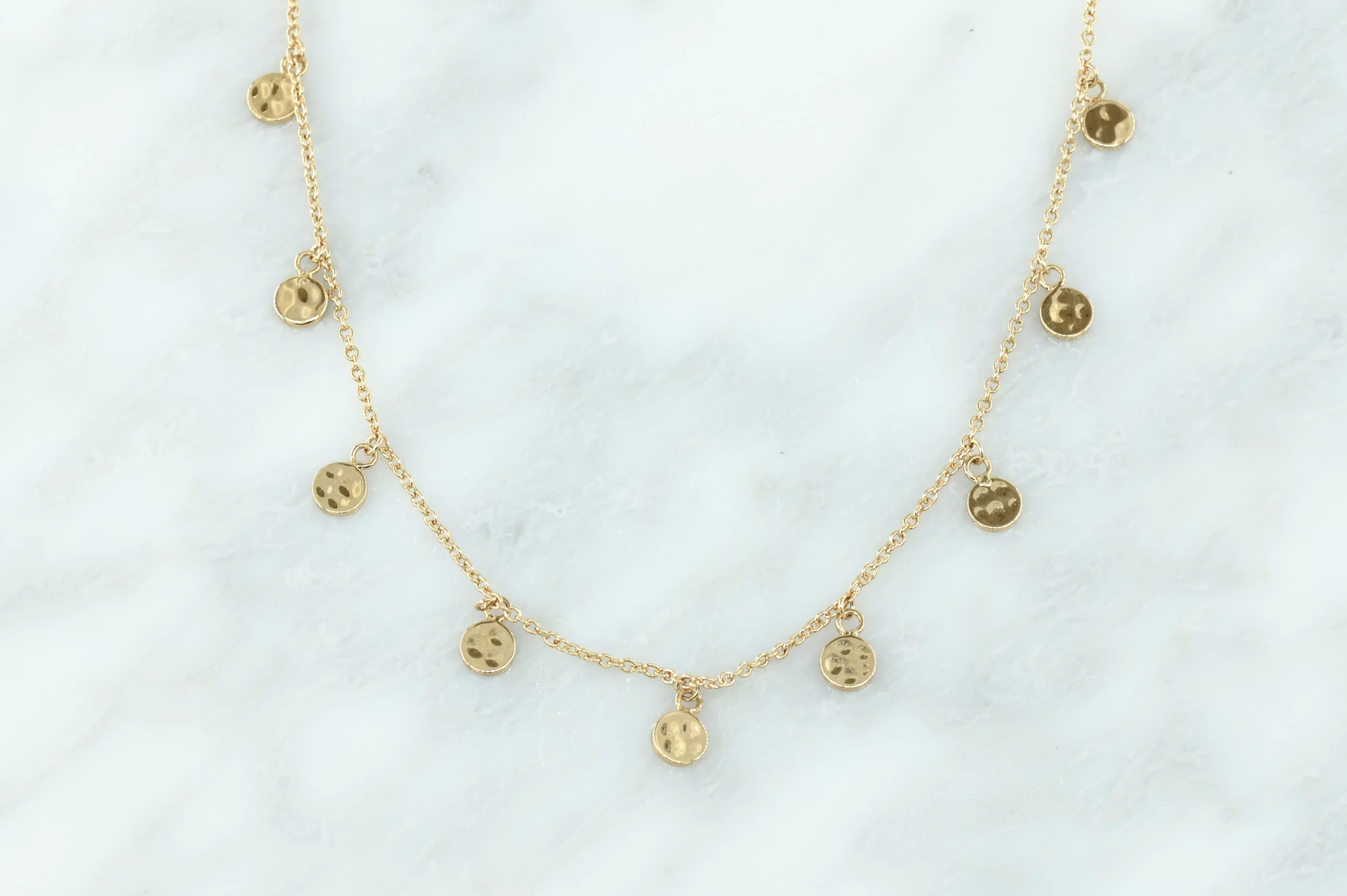 Gold-plated ketting met gouden blaadjes