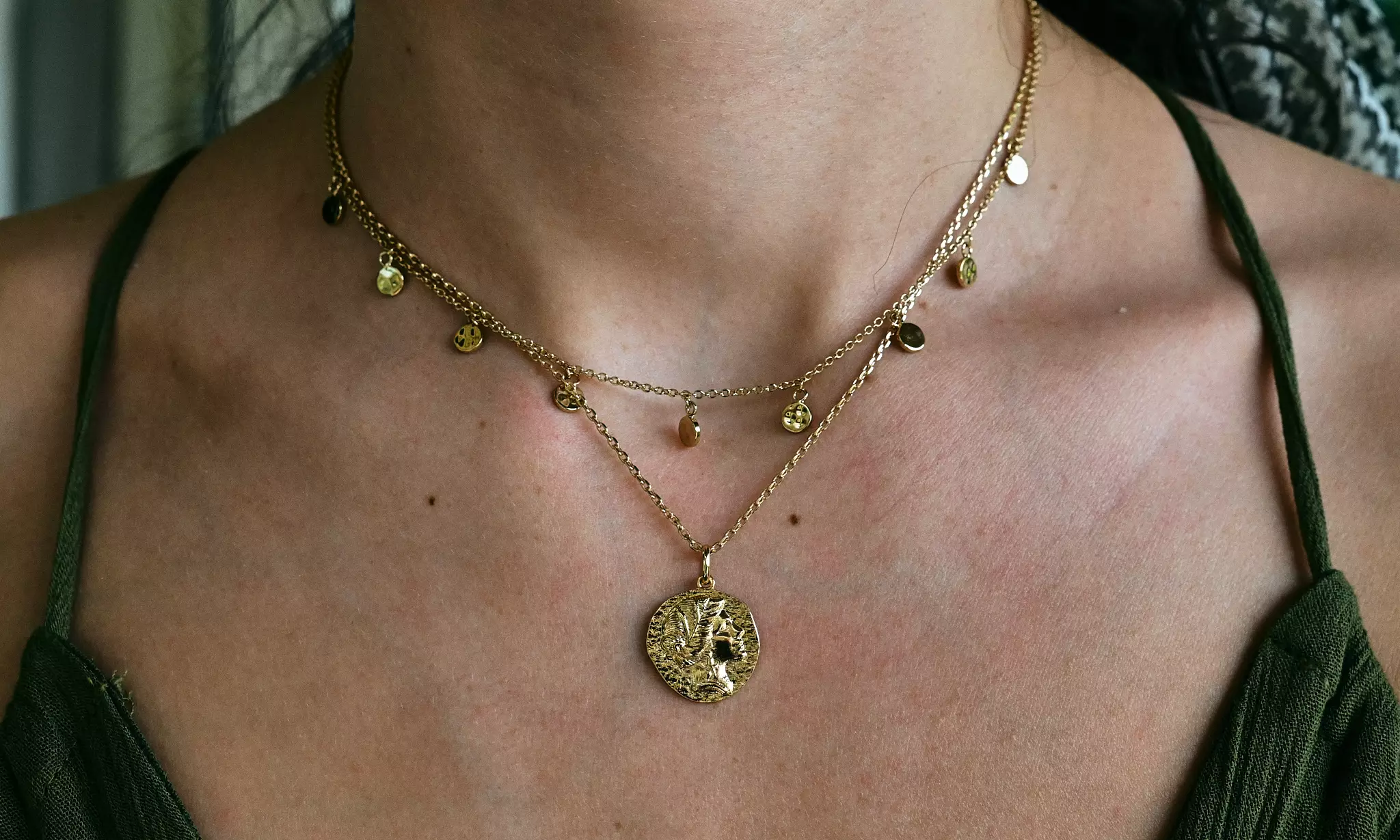 Gold-plated 18 karaats ketting met blaadjes