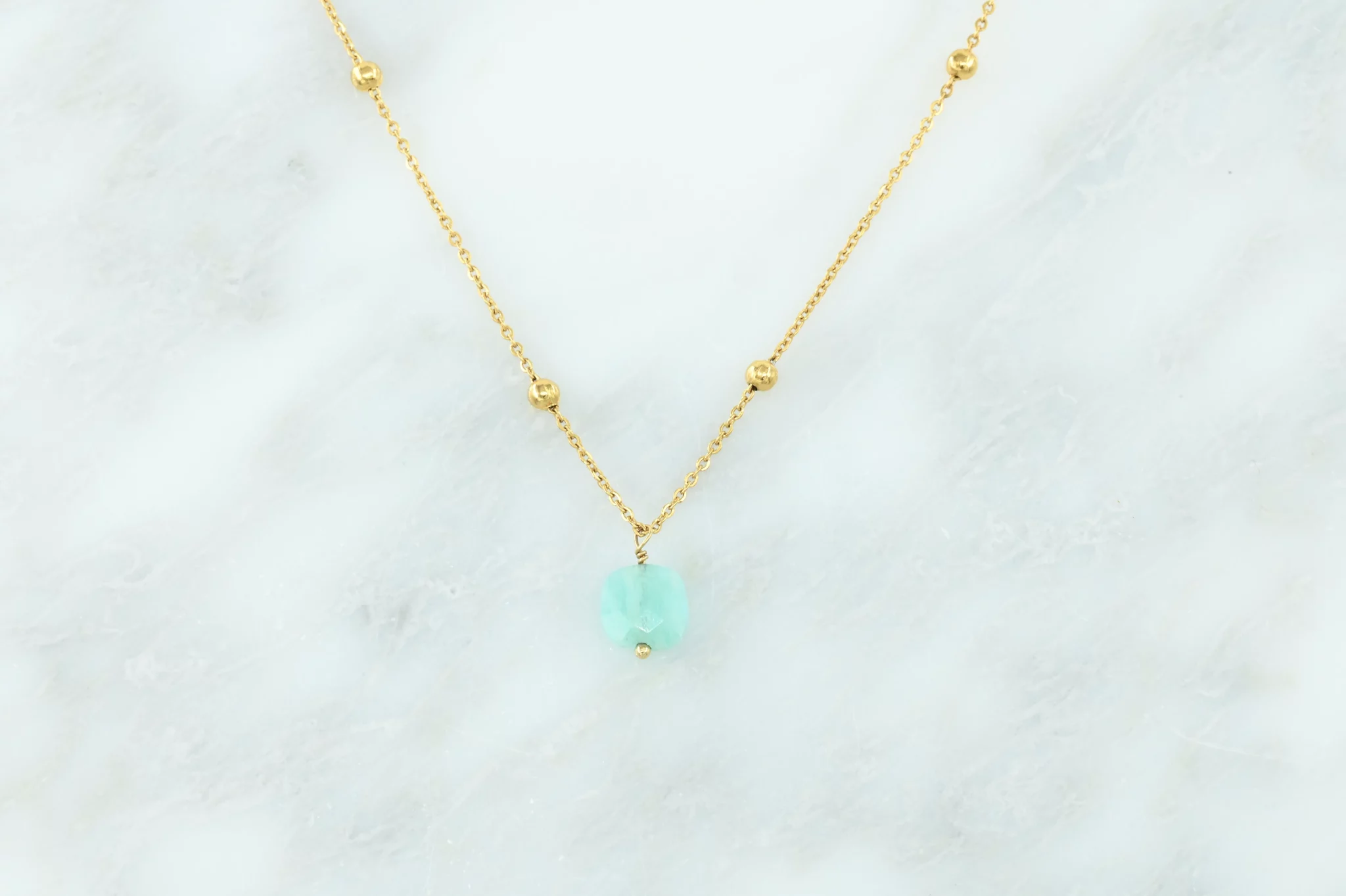 Ketting met turquoise steentje