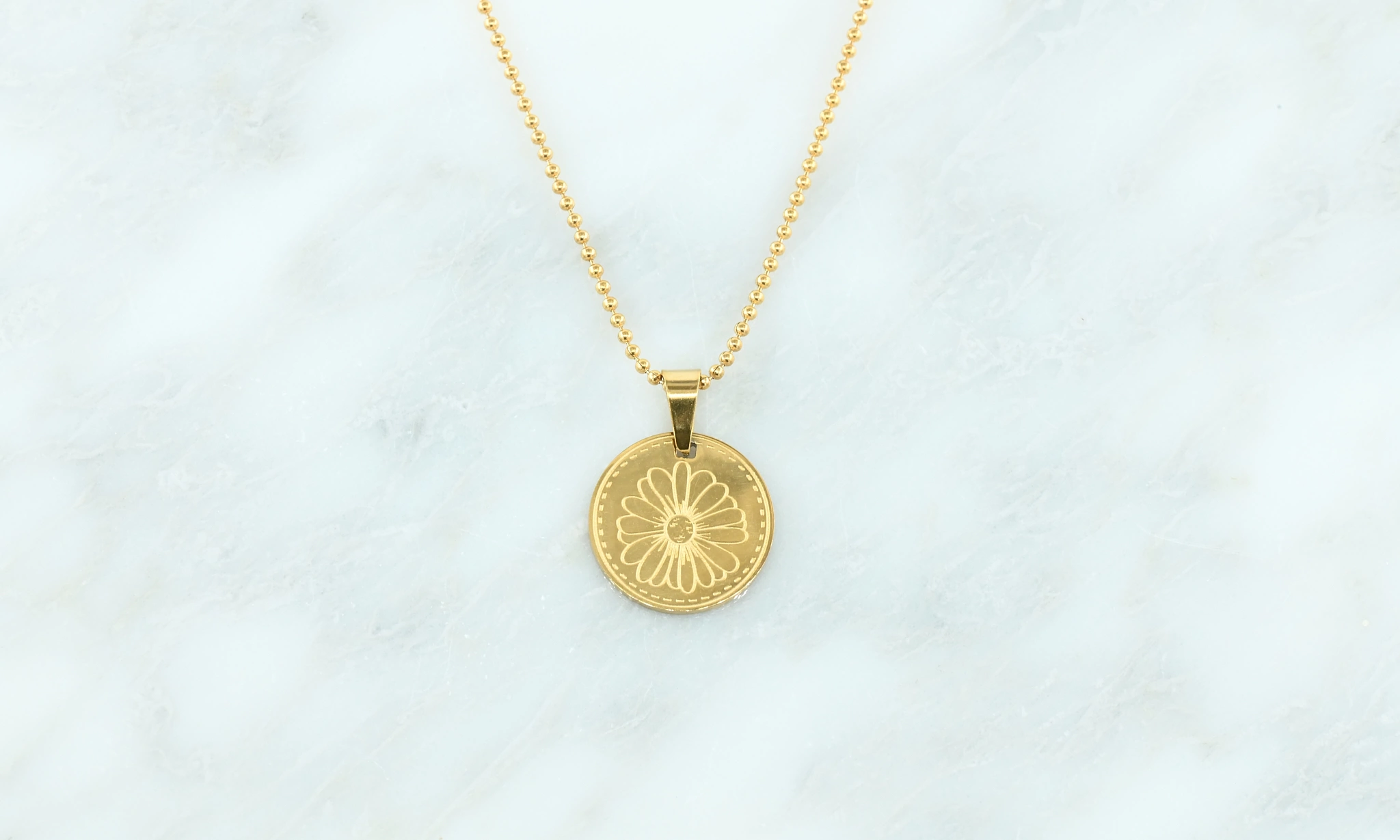 Ketting met geboortebloem april: Daisy