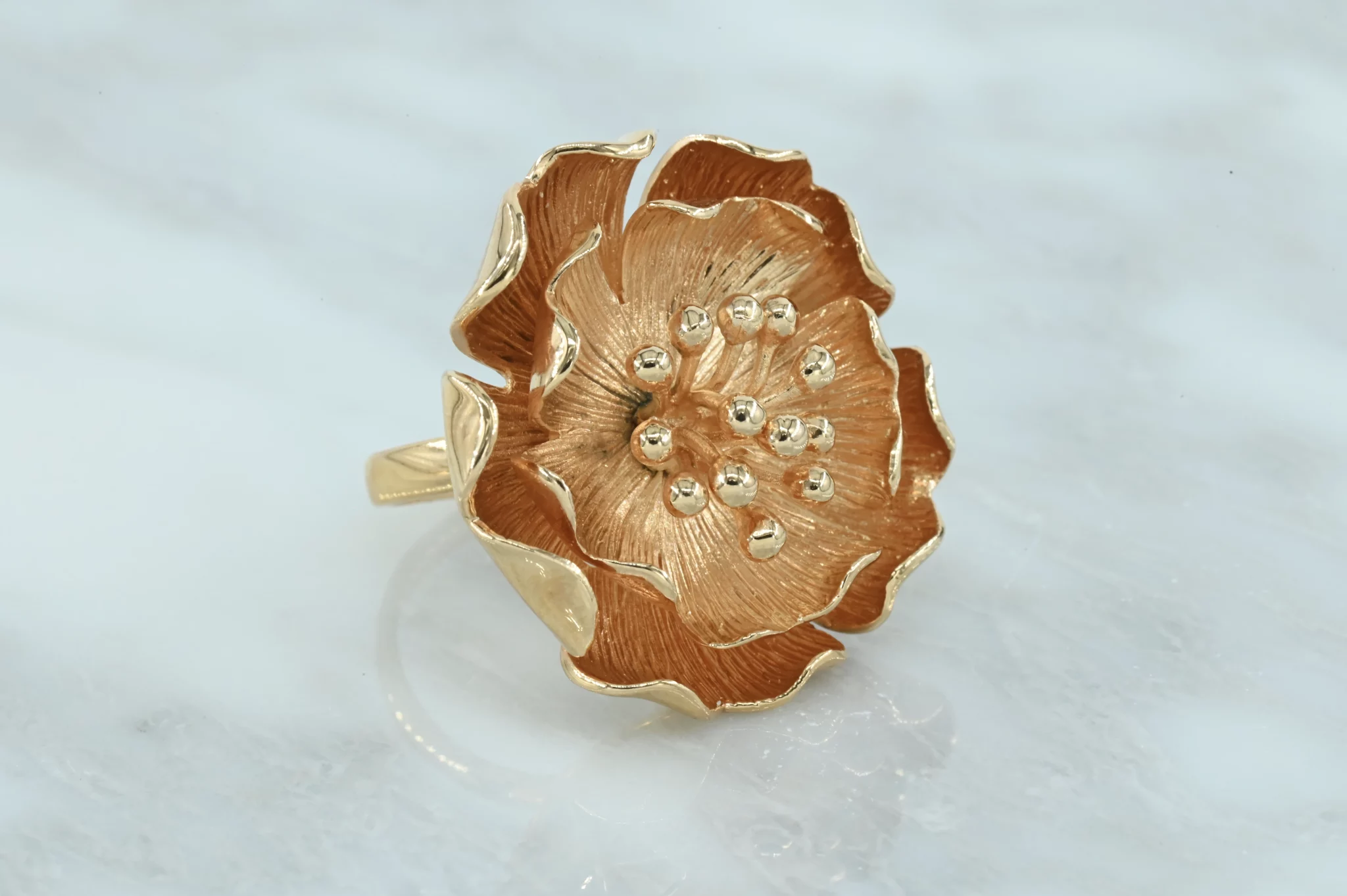 18 Karaats gold-plated statement ring met bloem