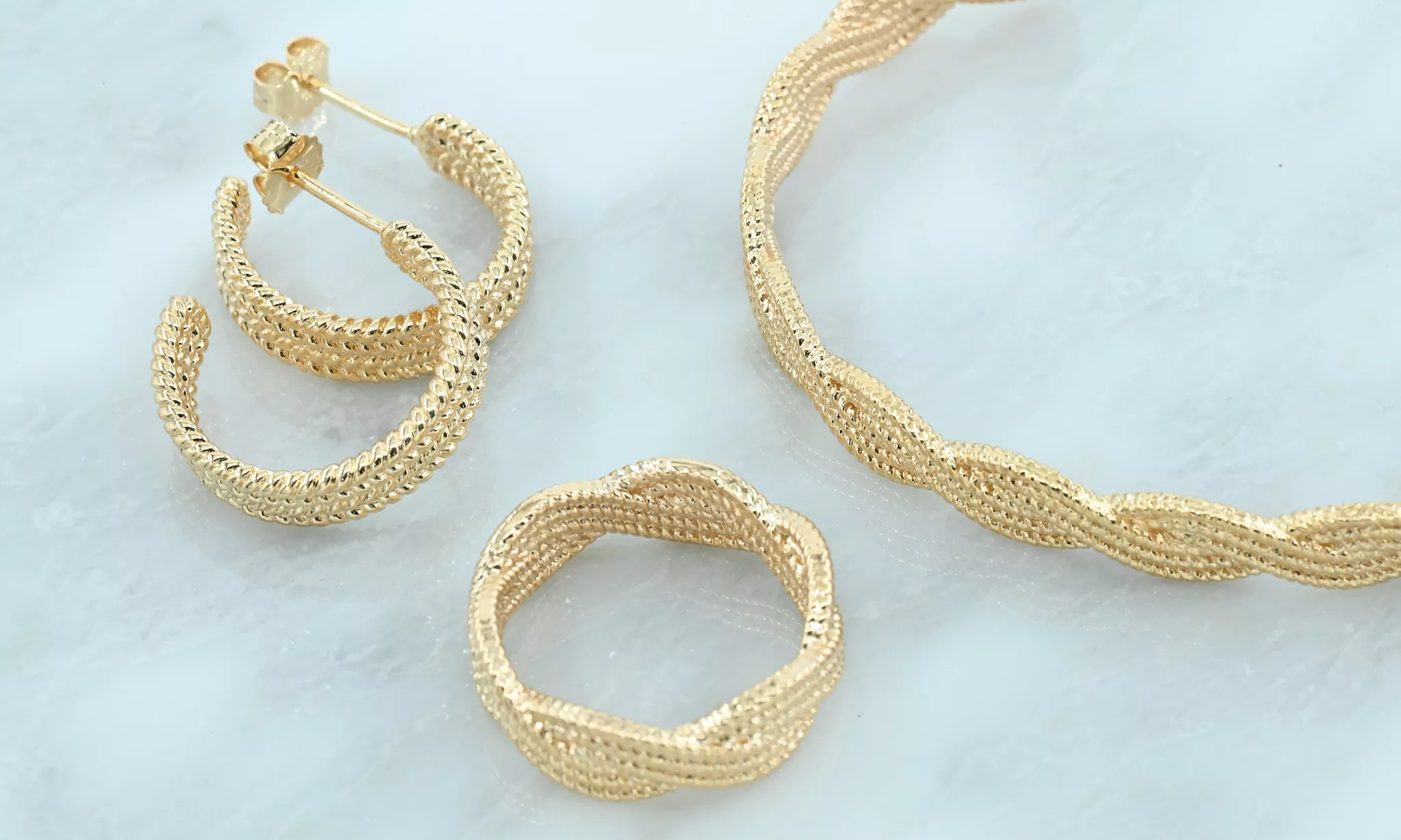 Gold-plated set