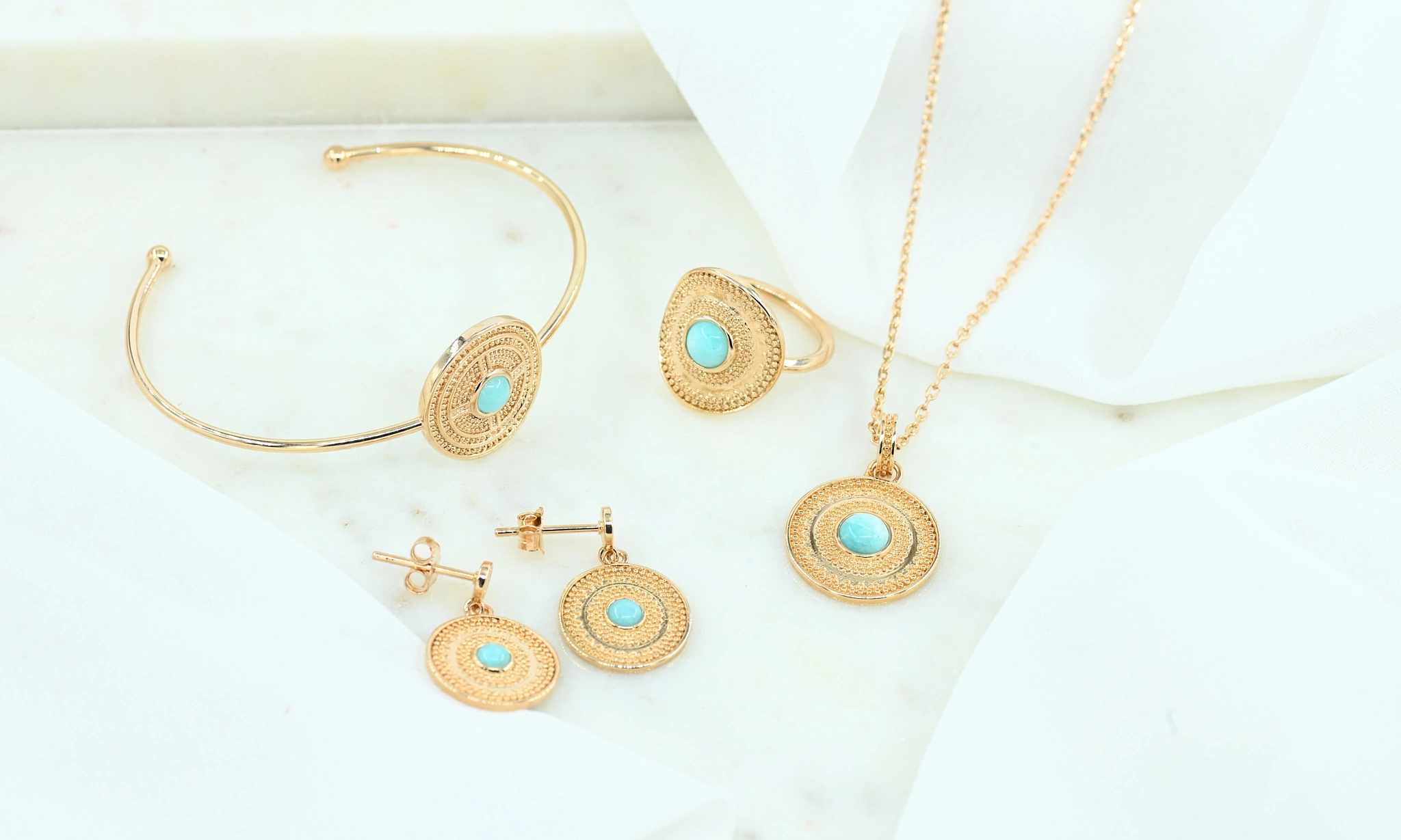 Gold plated set van armband ring ketting oorbellen met turquoise