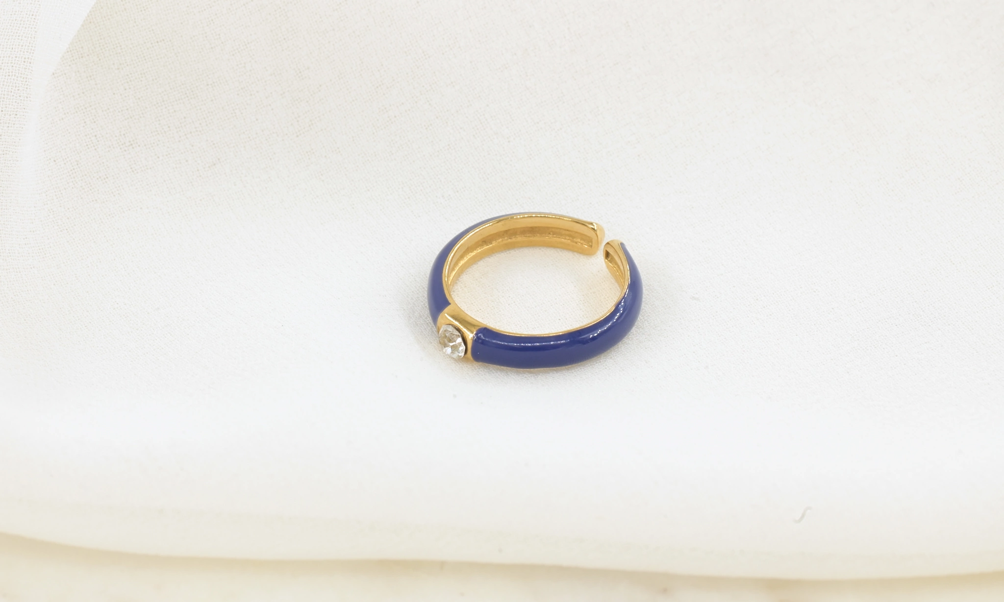 Blauwe ring met steentje