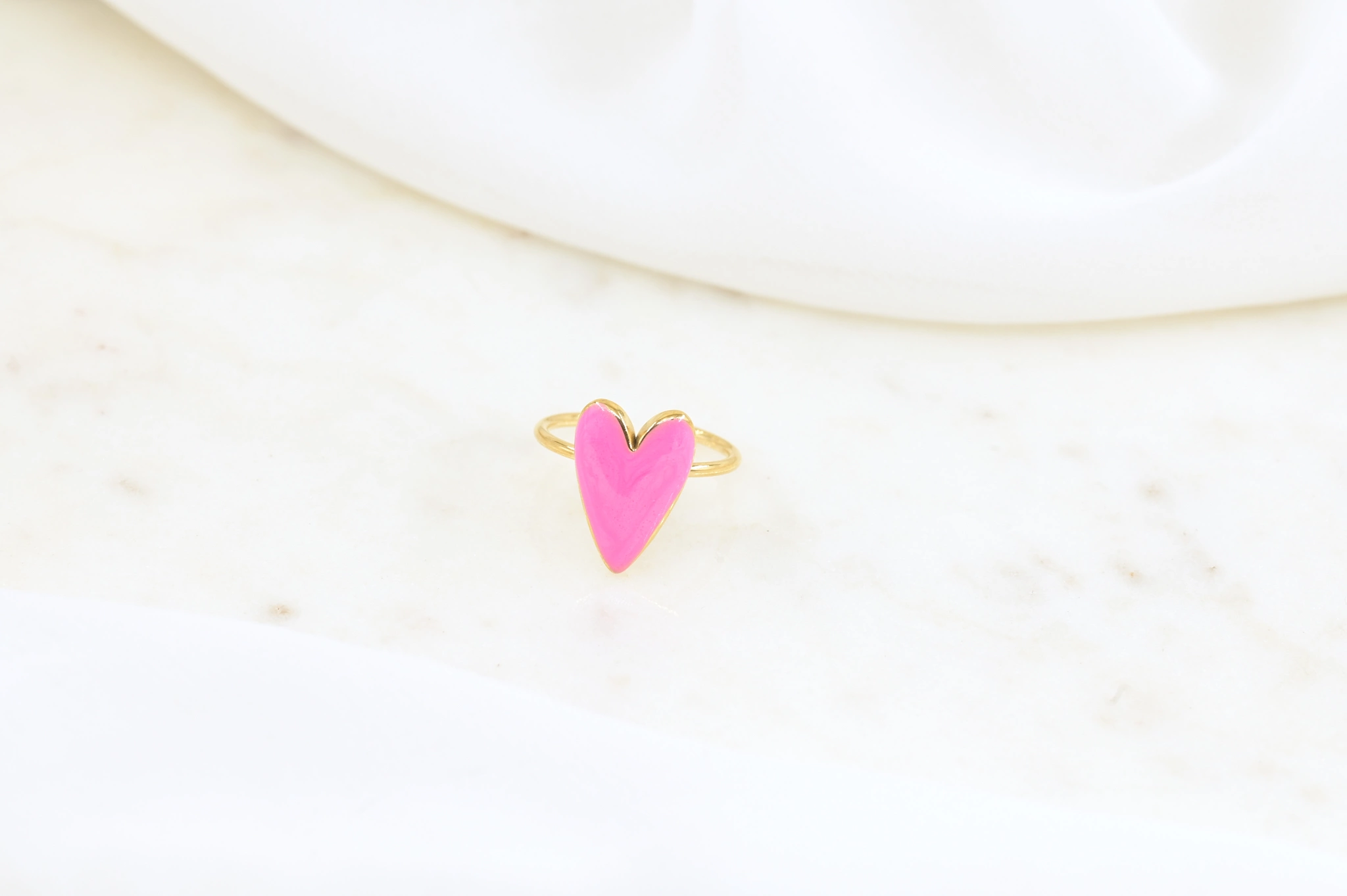 Ring met roze hart