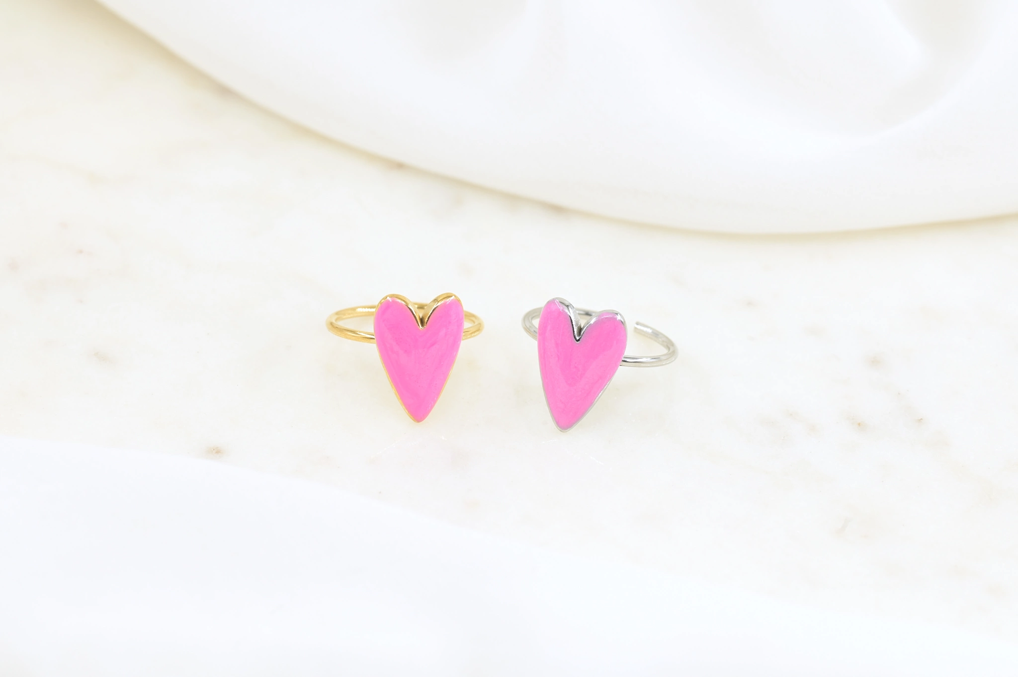 Ring met roze hart