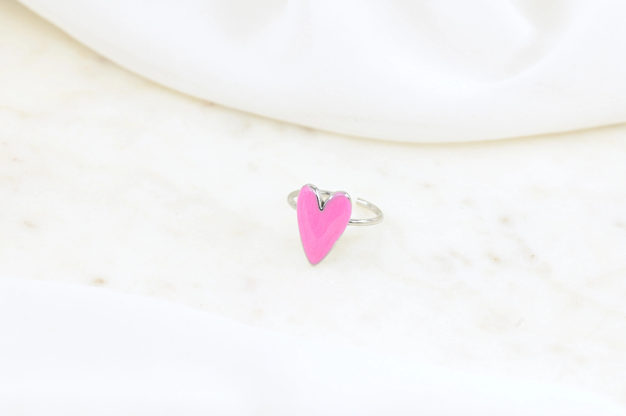 Ring met roze hart