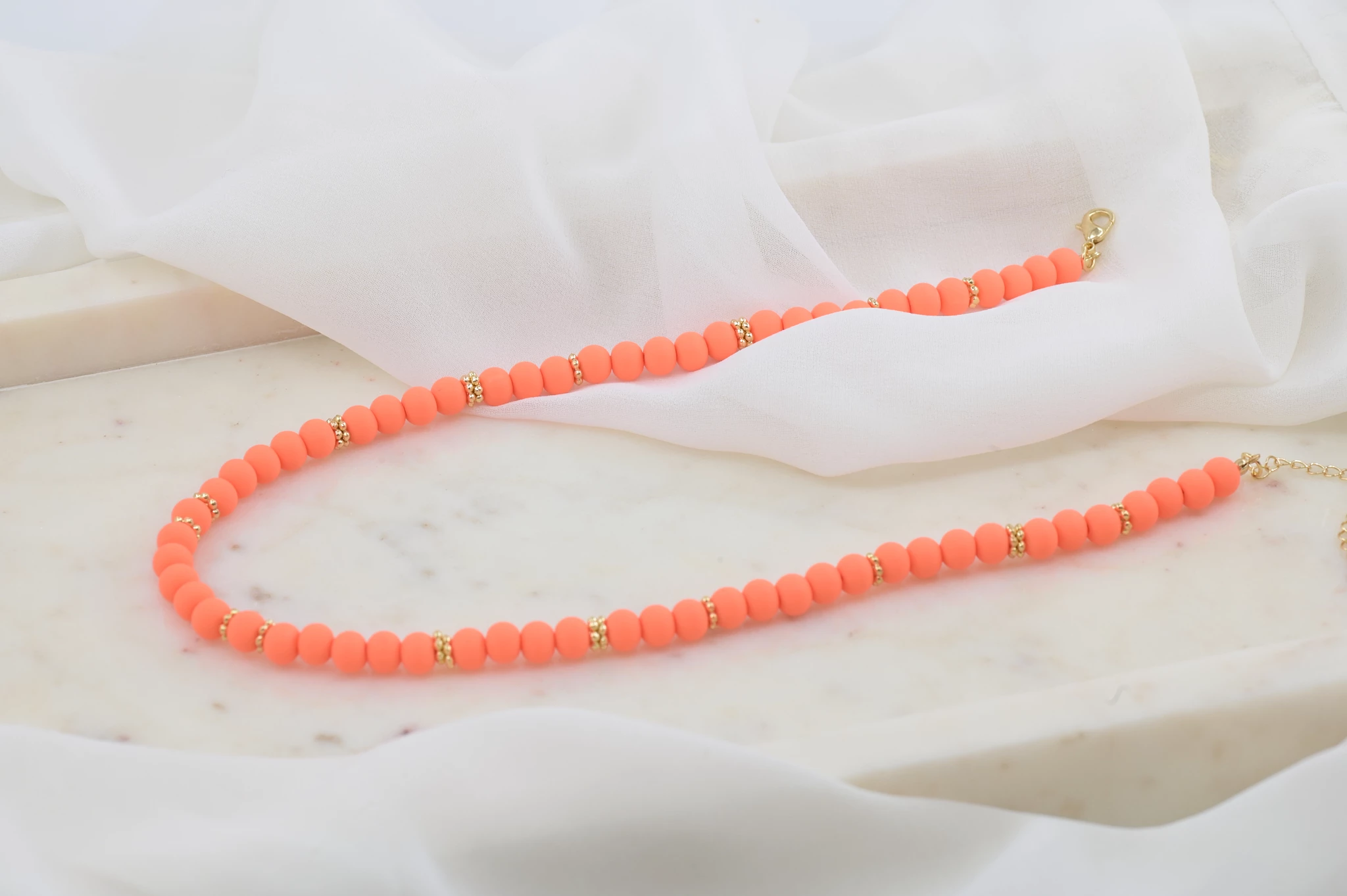 Oranje fluoriserende ketting